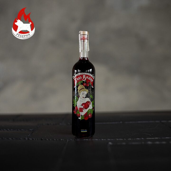 Пʼяна Вишня (1 л)